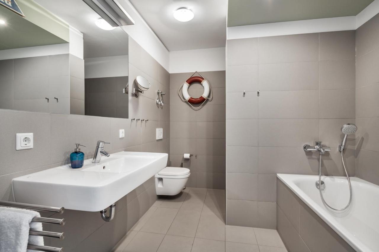 Apartmenthaus Hafenspitze Ap 5 - "Am Yachthafen 5" - Blickrichtung Offenes Meerstrandpromenade Eckernförde Kültér fotó
